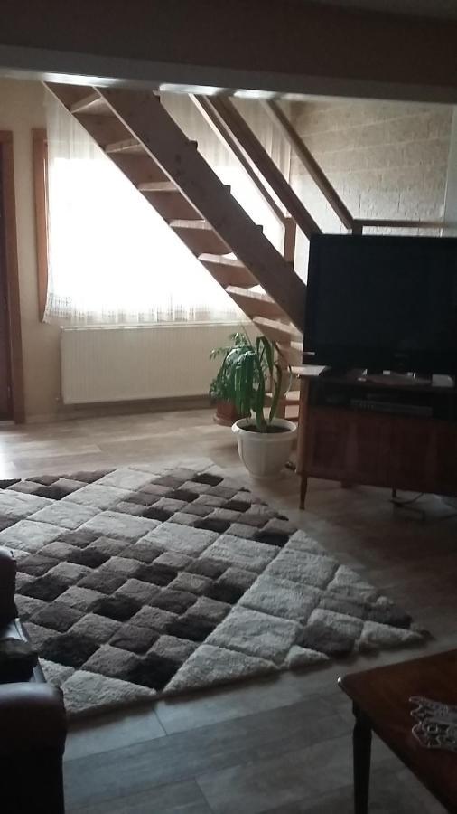 Emilia Vendeghaz Otel Ciumani Dış mekan fotoğraf