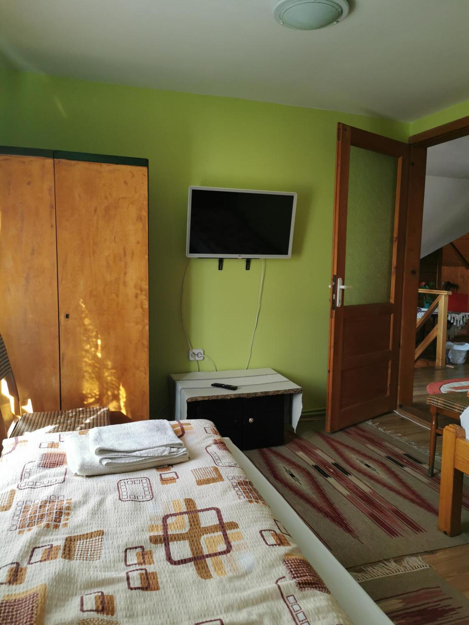 Emilia Vendeghaz Otel Ciumani Dış mekan fotoğraf