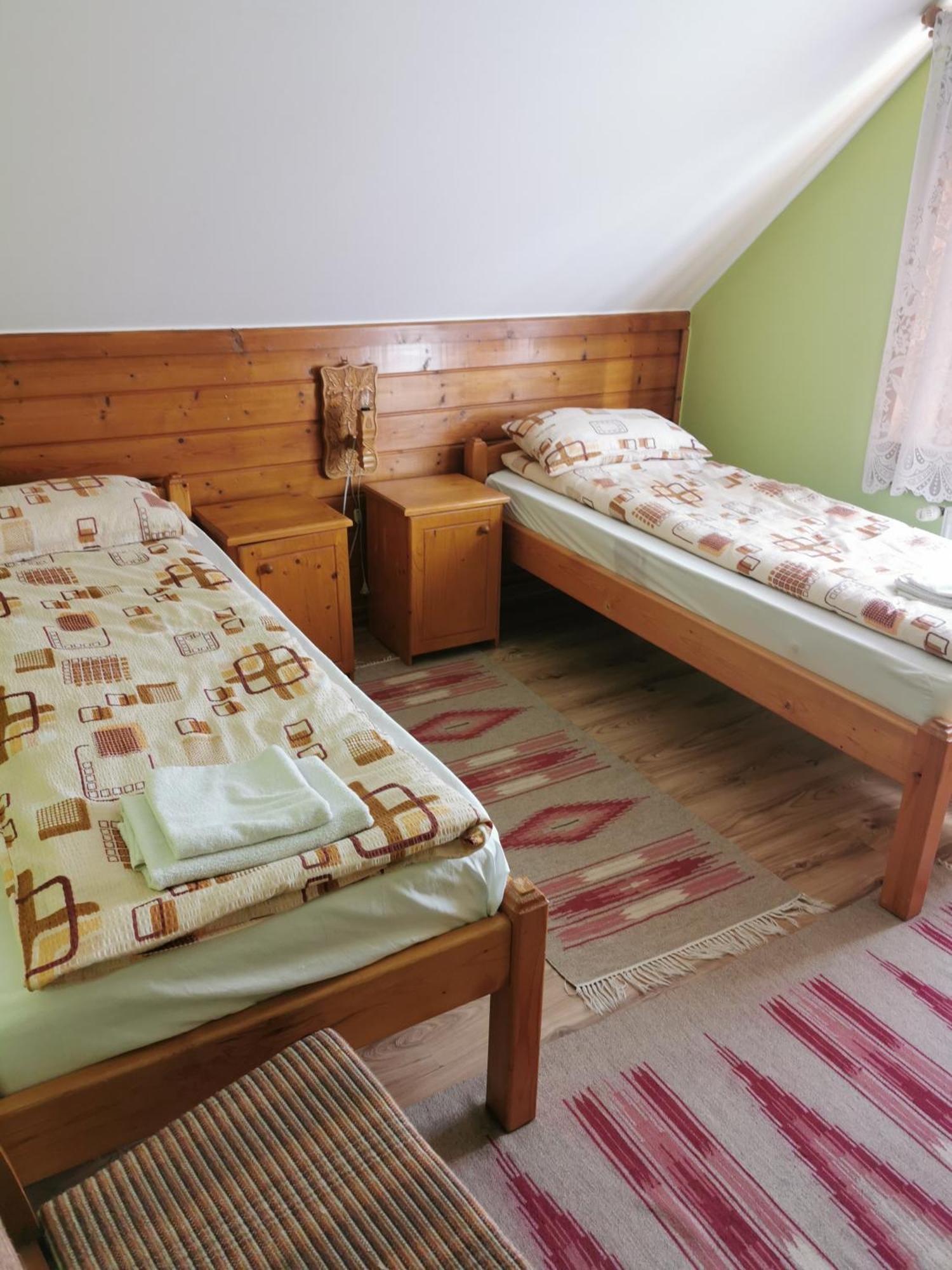 Emilia Vendeghaz Otel Ciumani Dış mekan fotoğraf