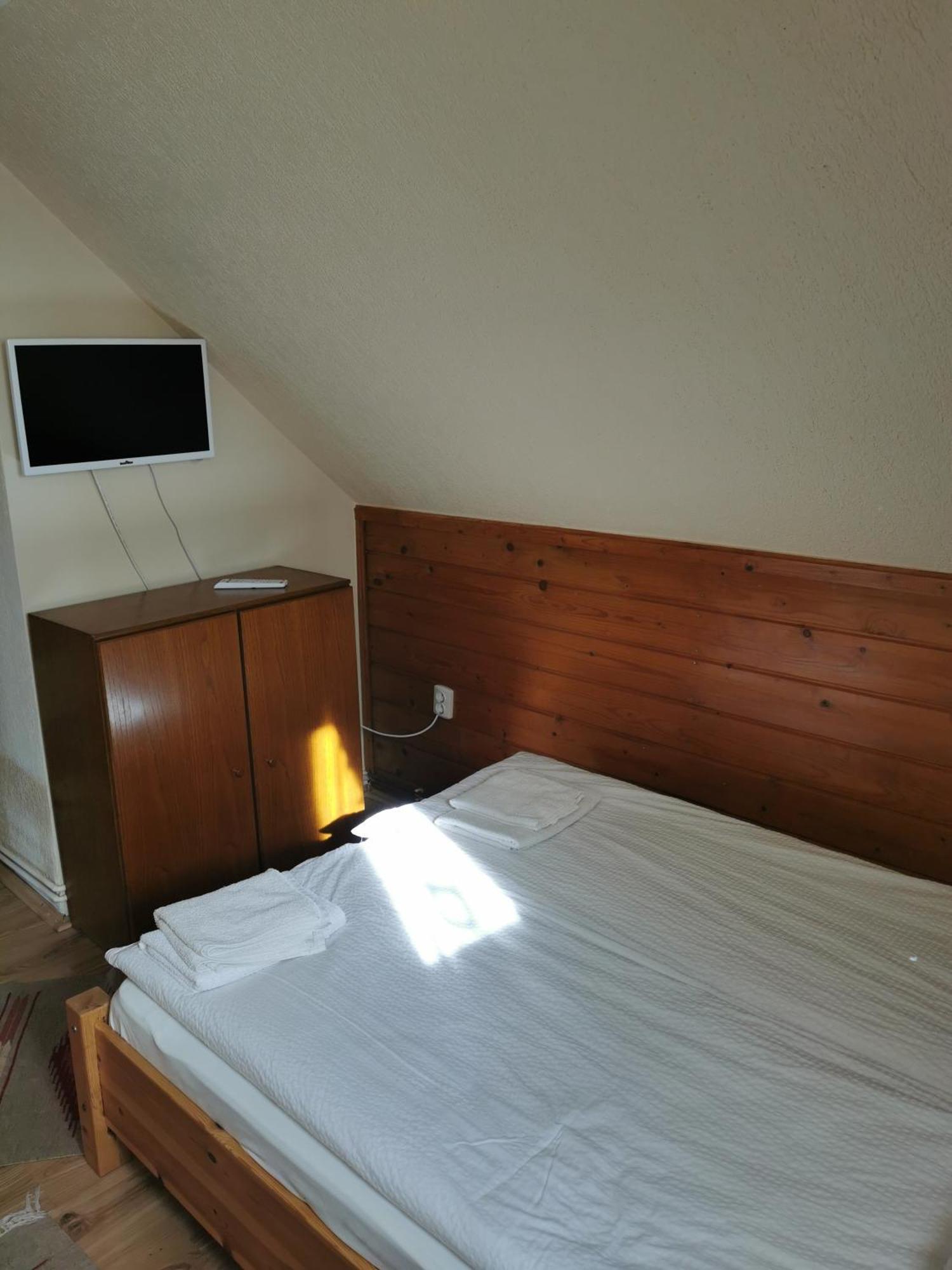 Emilia Vendeghaz Otel Ciumani Dış mekan fotoğraf