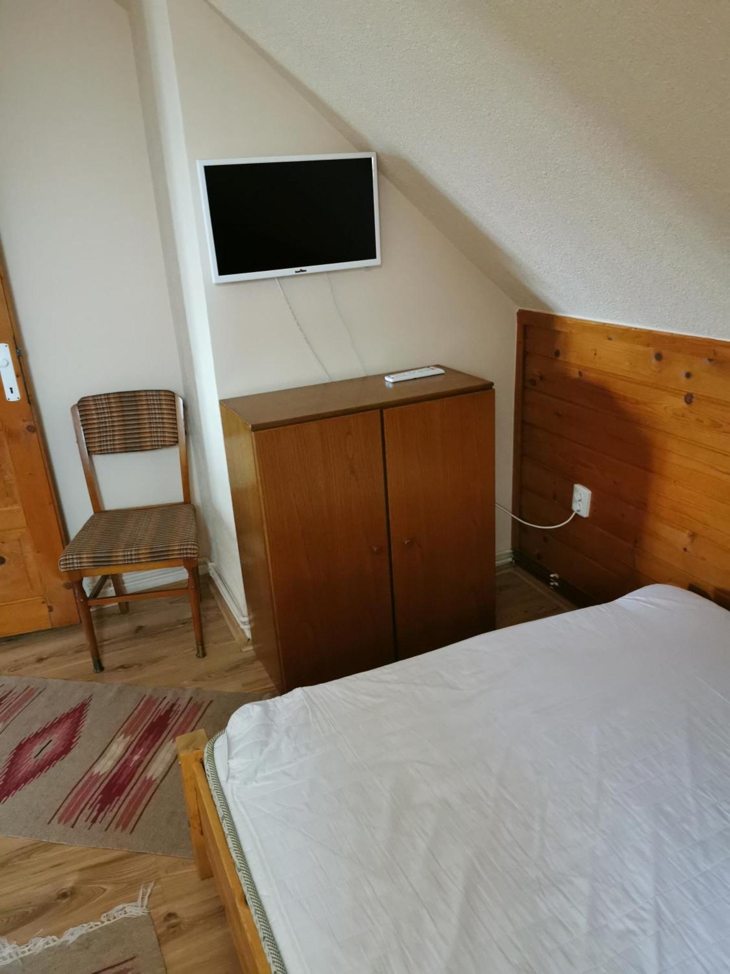 Emilia Vendeghaz Otel Ciumani Dış mekan fotoğraf