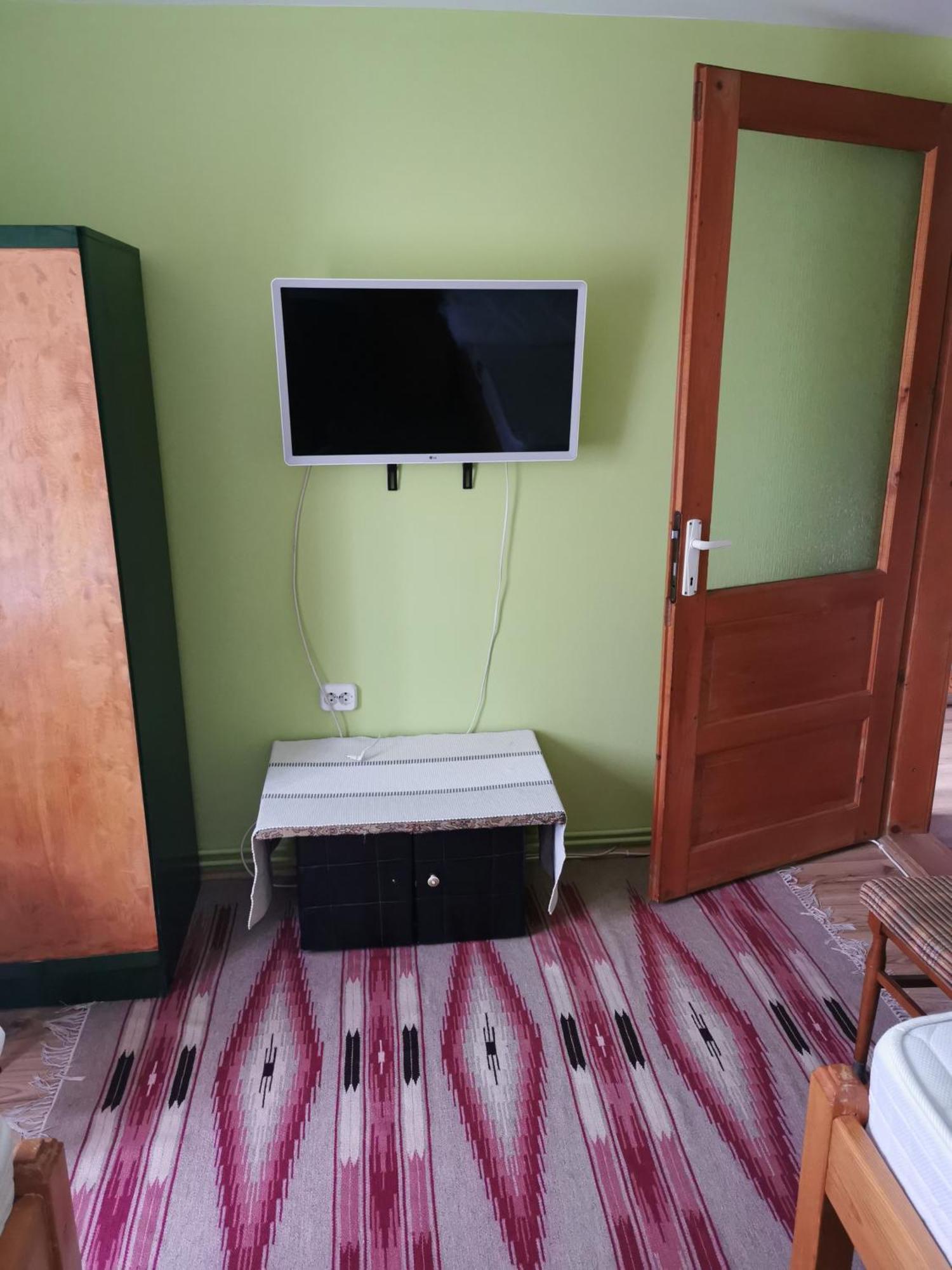 Emilia Vendeghaz Otel Ciumani Dış mekan fotoğraf