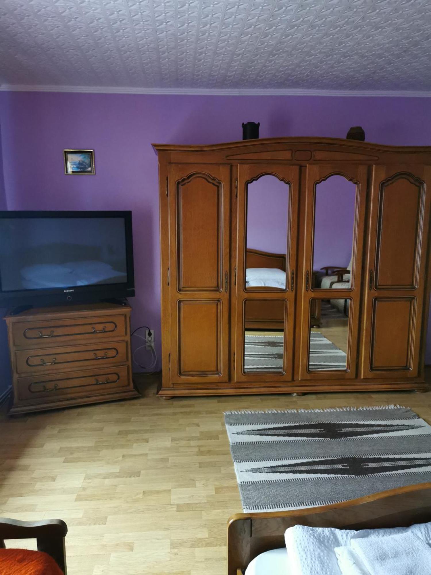 Emilia Vendeghaz Otel Ciumani Dış mekan fotoğraf